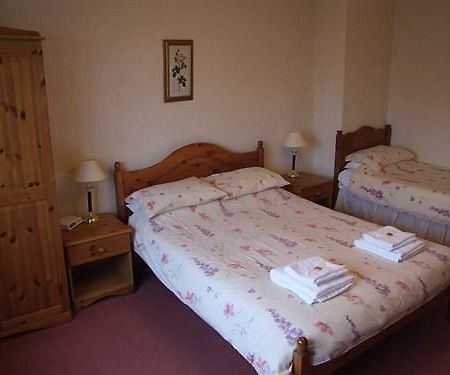 Cefn Uchaf Guesthouse Garndolbenmaen Экстерьер фото
