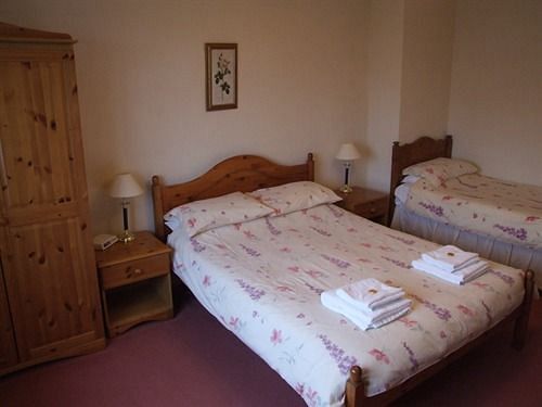 Cefn Uchaf Guesthouse Garndolbenmaen Экстерьер фото